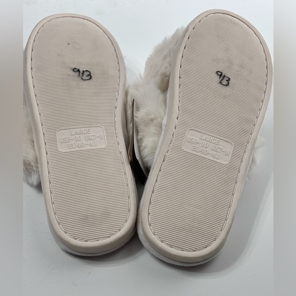 Fuzzy Cross Band Slippers by Parlovable ๐ - Picture 10 of 11